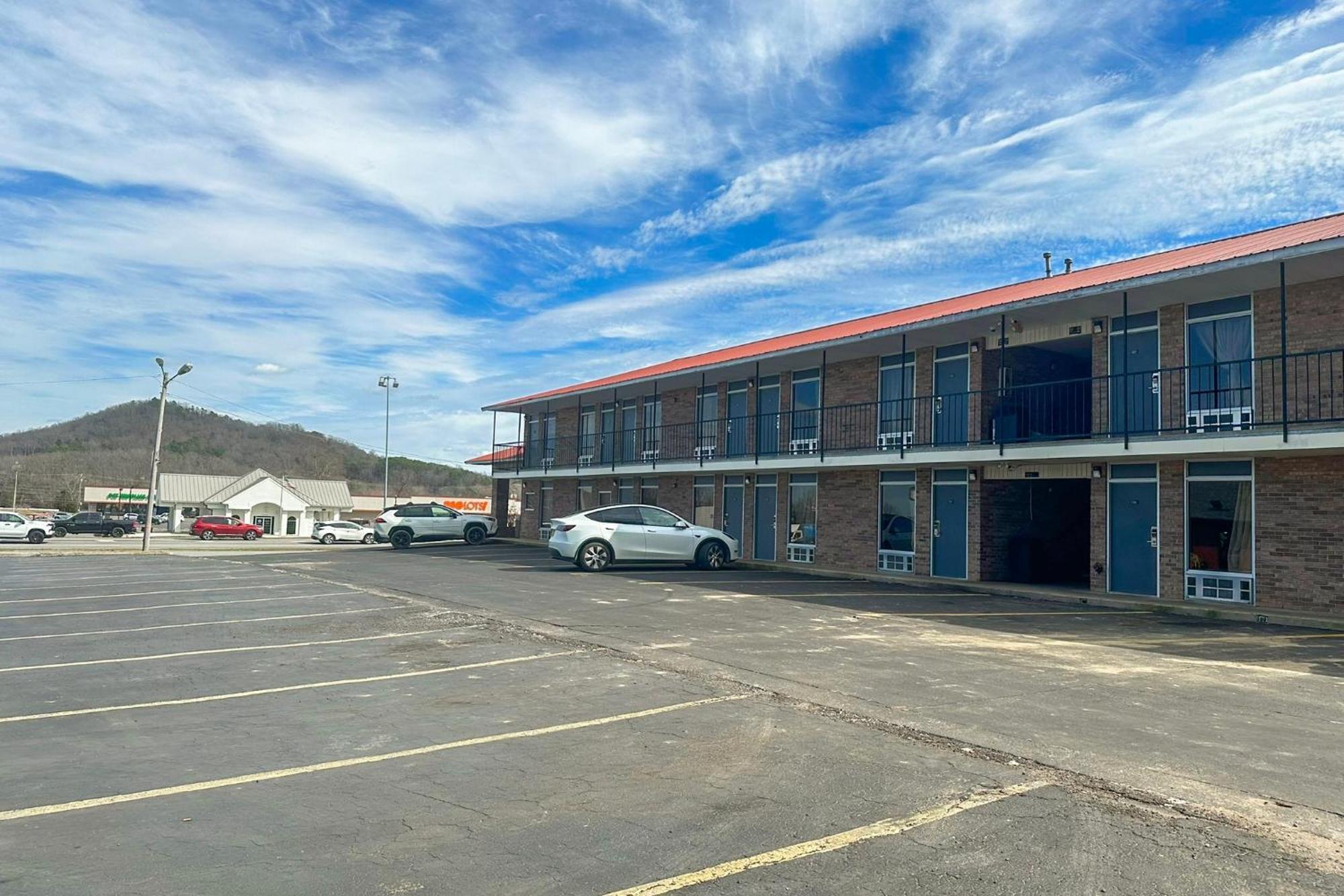 Regal Inn Guntersville By Oyo Hwy 431 Exterior photo